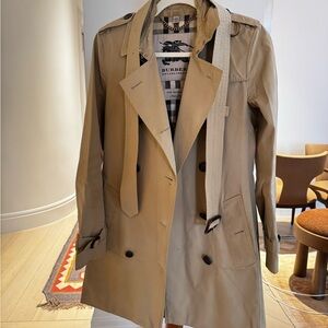 Burberry Kensington Trench Coat